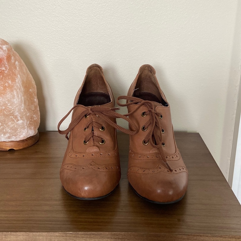 Oxford heels